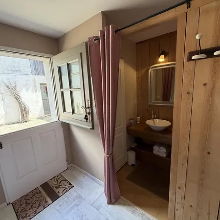 Chambres d'hôtes&Spa le Relais de la Cavayere-2