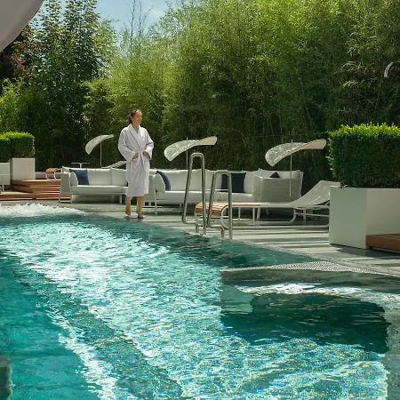 Royal Savoy Hotel & Spa-3