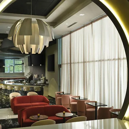 The Davenport Grand, Autograph Collection-2