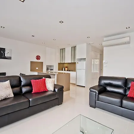 Lj Hooker Manuka Prestige Accommodation-2