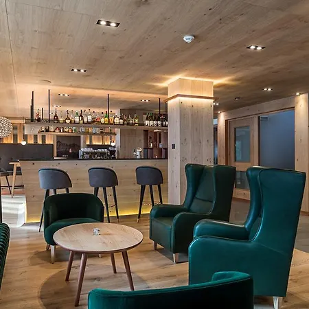Hotel Garni Dolomieu-2