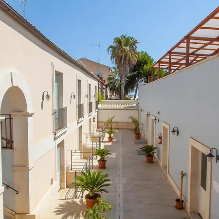Boutique Hotel Molo Santa Lucia-2