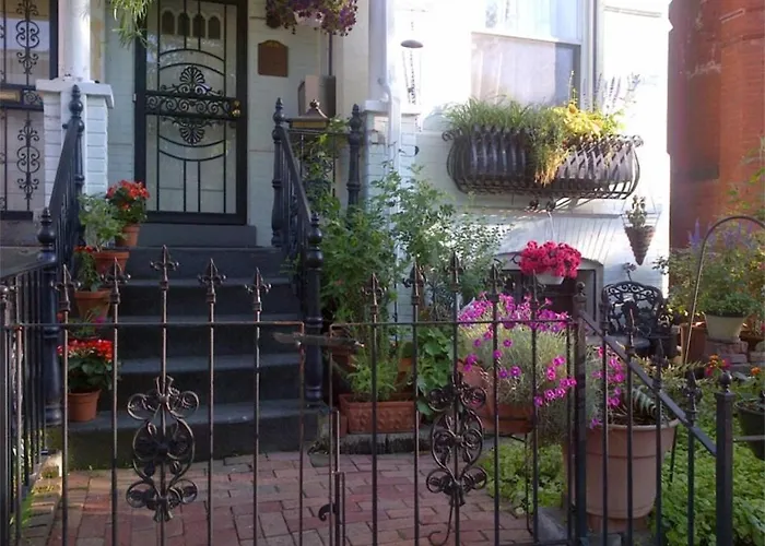 Bed and Breakfast Ledroit Park Renaissance Bed And Breakfast
