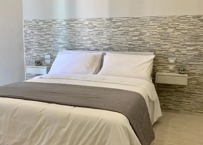 Hotel: Naptown Rooms