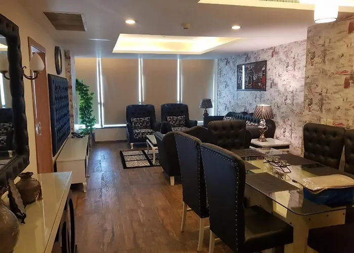 B&B only: Royal Villa F-10/2