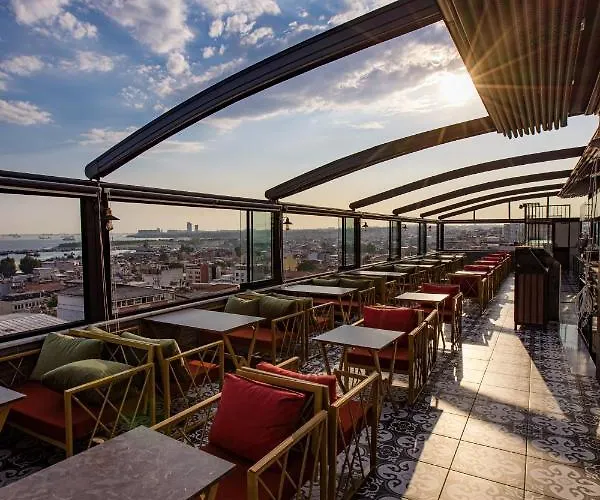 Grand Balyan & Restaurant