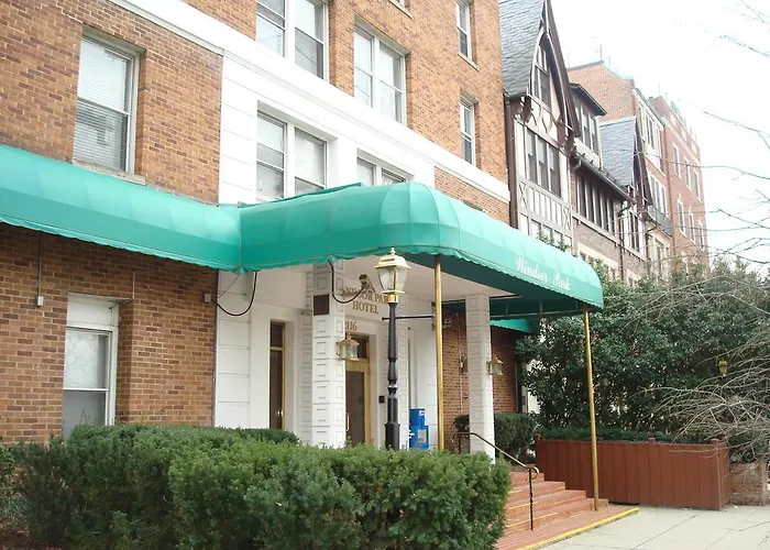 Cheap hotels Windsor Park