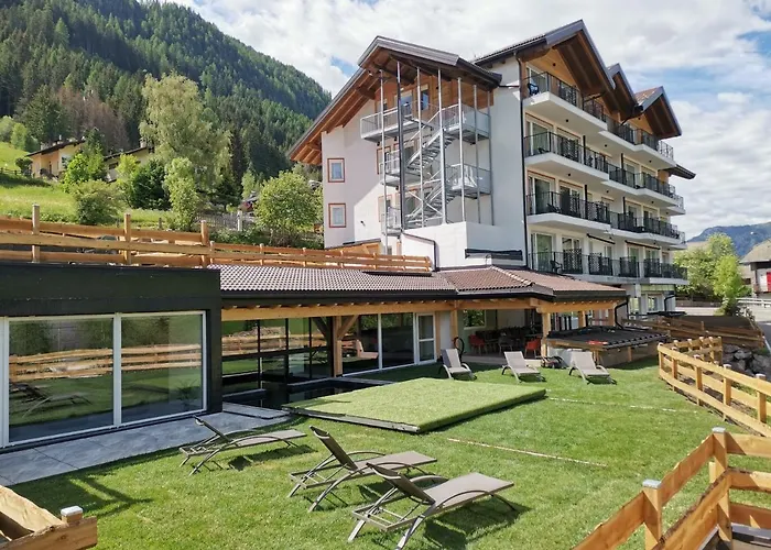 Active Alm Hotel