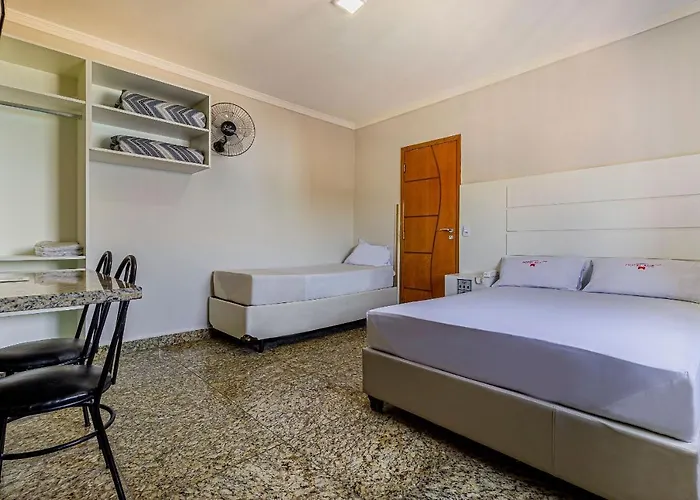 Age Hotel