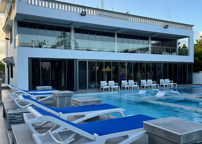 Bingo House Watamu, A Modern 5-Bedroom With Pool, A Kids Heaven
