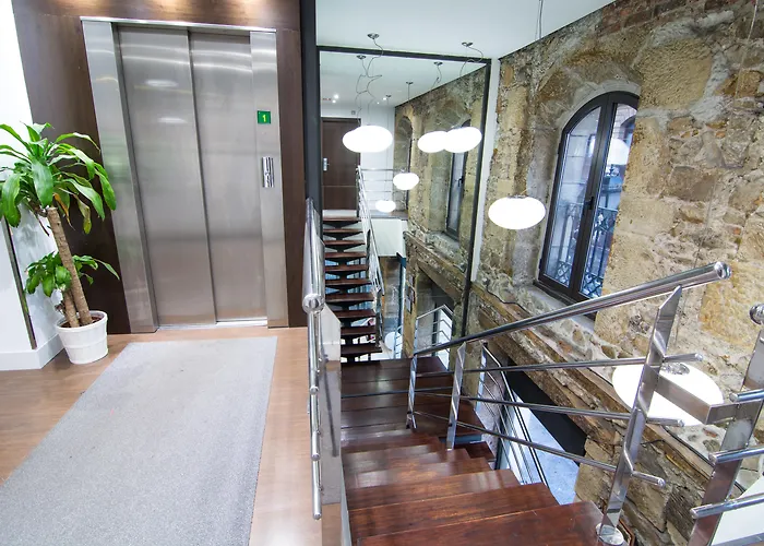 Hotels with pool Petit Palace Arana Bilbao
