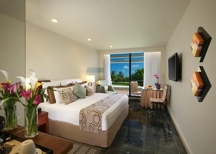 Pet Friendly hotel: The Grand Oasis Cancun
