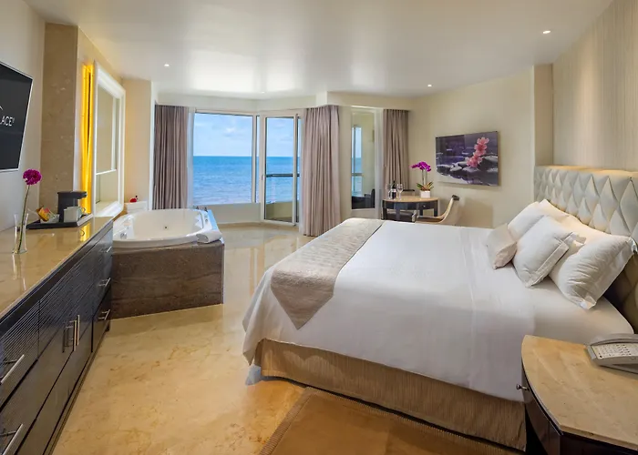 Romantic hotel: Moon Palace Cancun