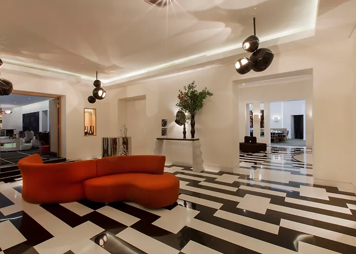 Hotel Marignan Champs-Elysées