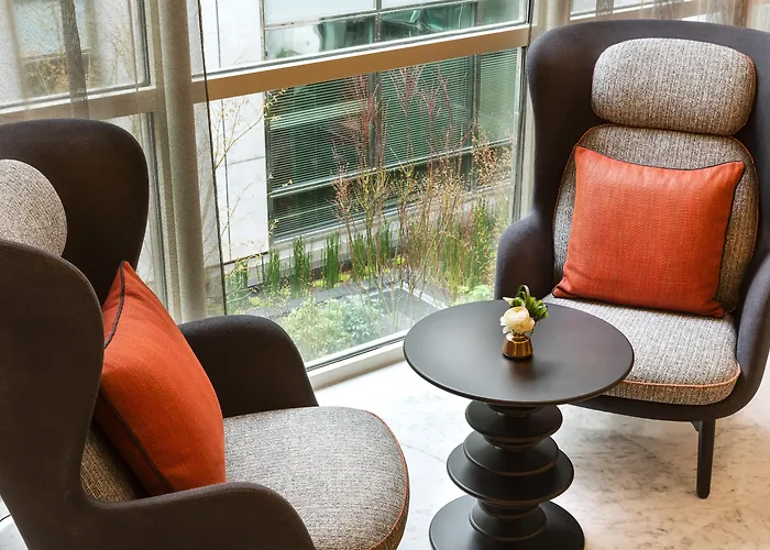 La Clef Tour Eiffel Paris By The Crest Collection