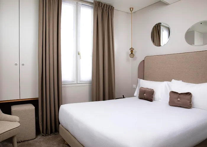 Hotel Eiffel Saint Charles