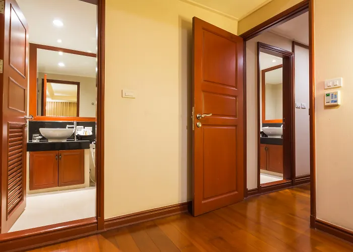 Centre Point Sukhumvit 10