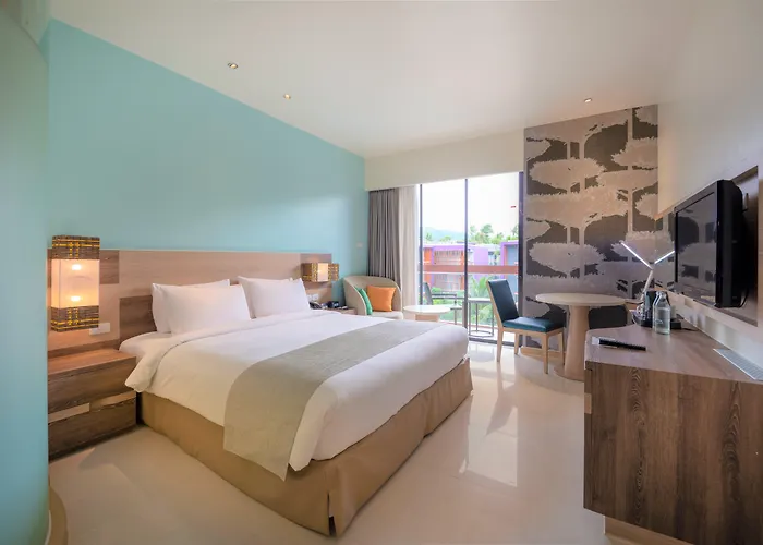 Holiday Inn Express Phuket Patong Beach Central By Ihg