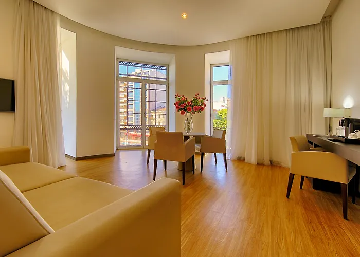 Hotel de luxo Apenas: Jupiter Lisboa Hotel - Rooftop & Spa