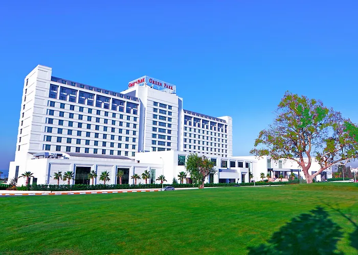 Hôtel de l'aéroport: The Green Park Pendik