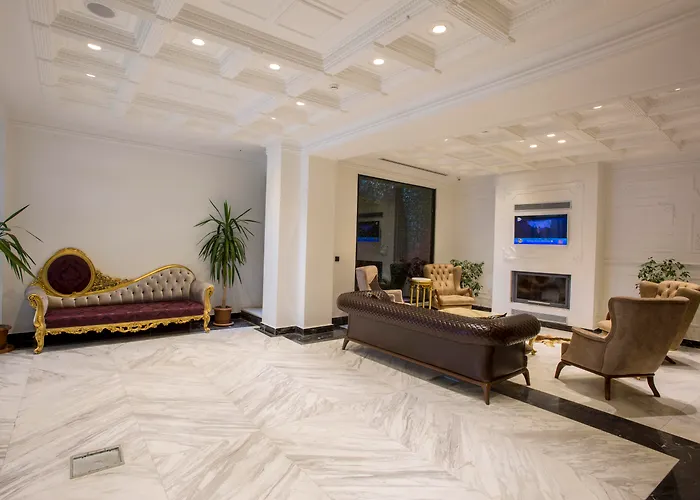 White Monarch Hotel