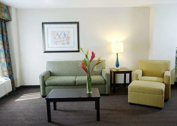 3 star hotels Hampton Inn & Suites Nashville-Downtown