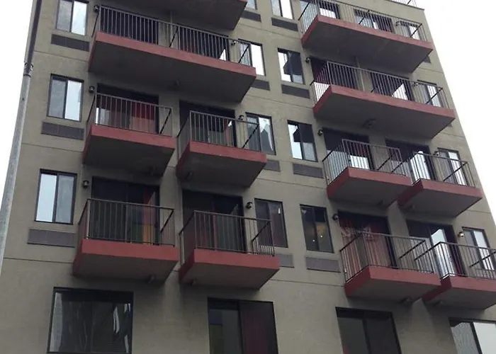 Family Hotel: Hotel Vetiver / Manhattan Skyline