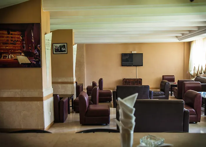 Intouriste & Suites