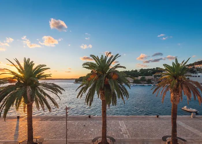 Riva Marina Hvar
