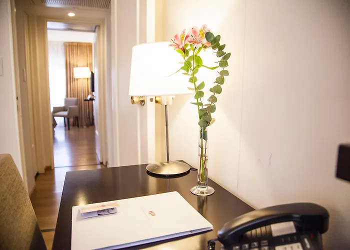 Luxury hotel only: El Conquistador Hotel