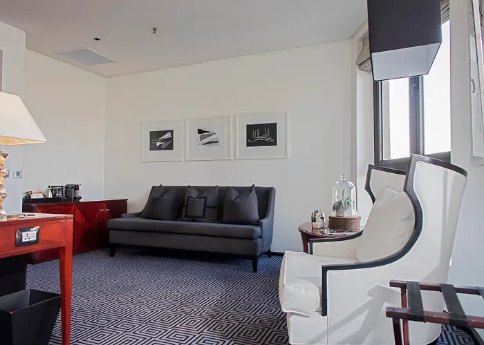 Luxury hotel only: Davinci Hotel On Nelson Mandela Square