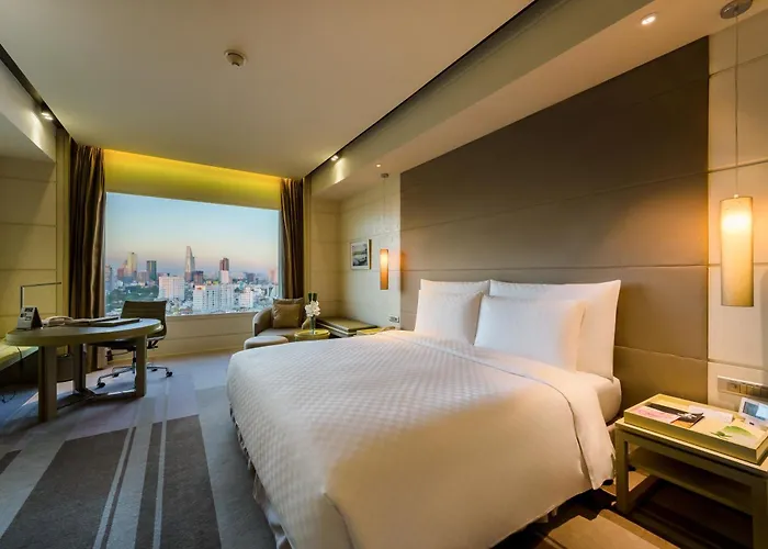 Hotel with pool: Hotel Nikko Saigon