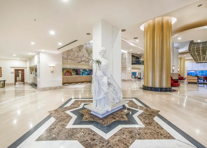 Resort: Starlight Resort Hotel