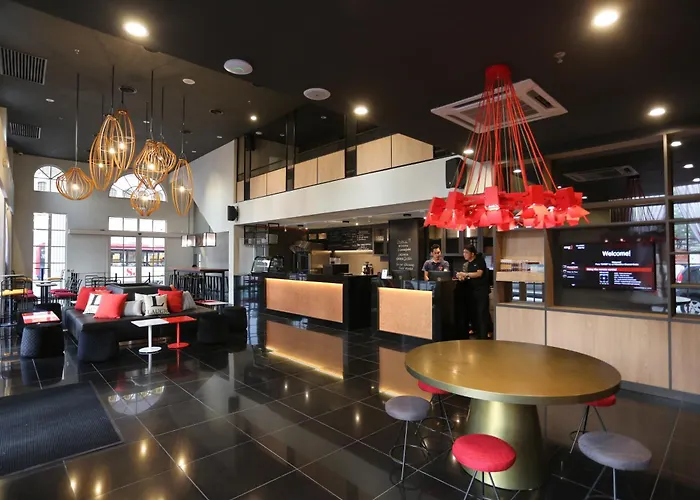 3 star hotels Avenue J , Central Market