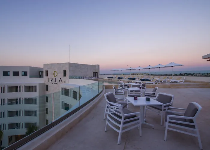 Luxury hotel only: Izla Beach Front Hotel