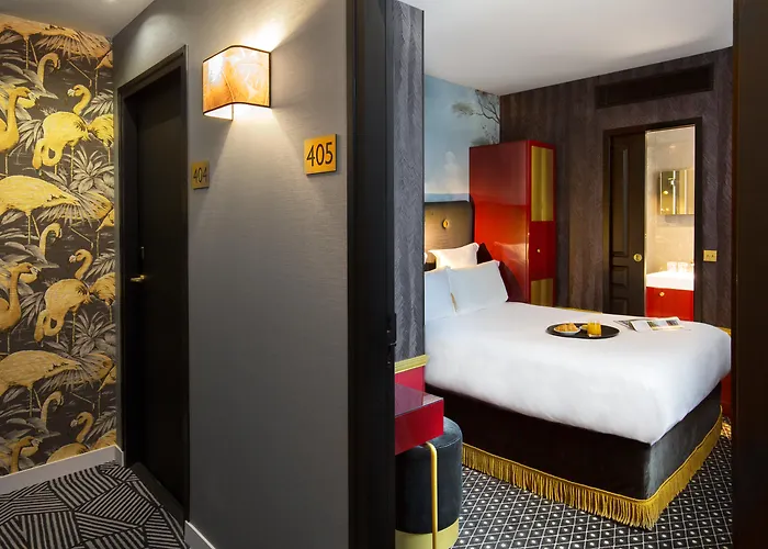 Snob Hotel