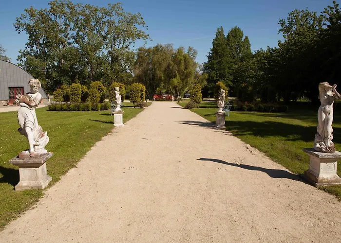 Chateau Du Colombier