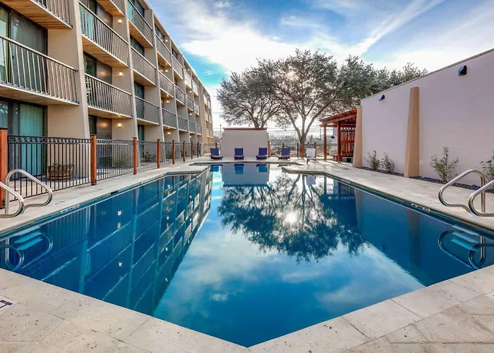 Ramada By Wyndham South