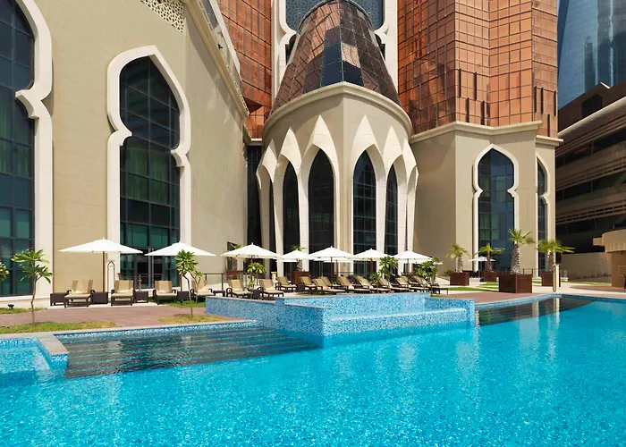 Hotels with pool Bab Al Qasr