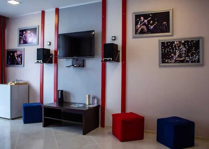 Cheap hotels Rock First Line