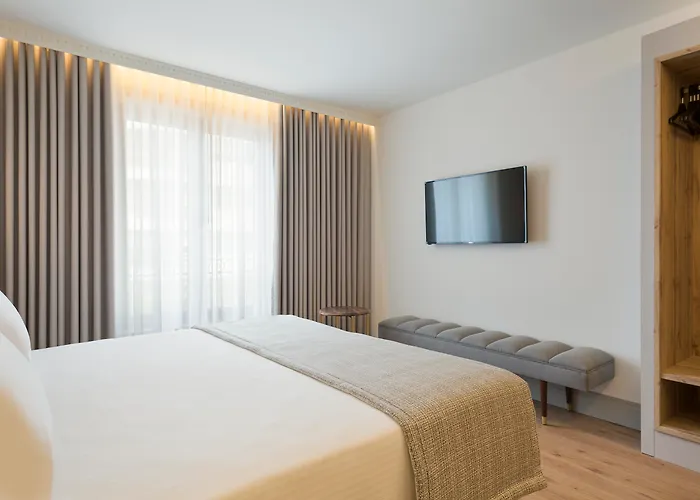 Hôtel 4 étoiles: Acta The Avenue