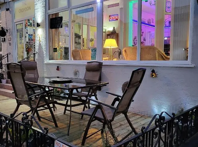 Сity center hotels Croydon