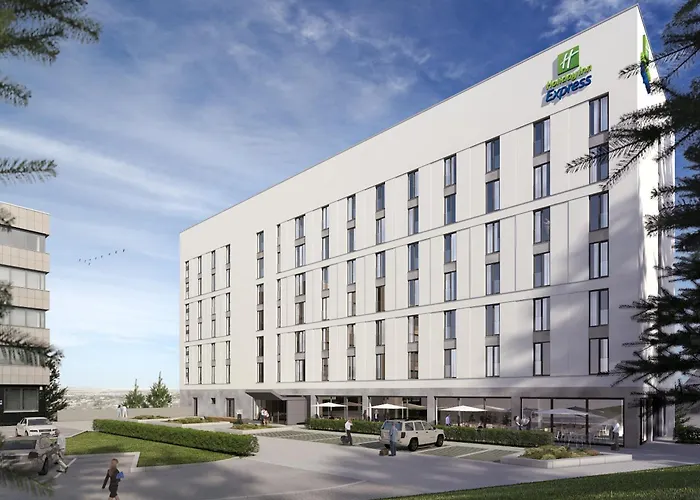 Holiday Inn Express - By Ihg
