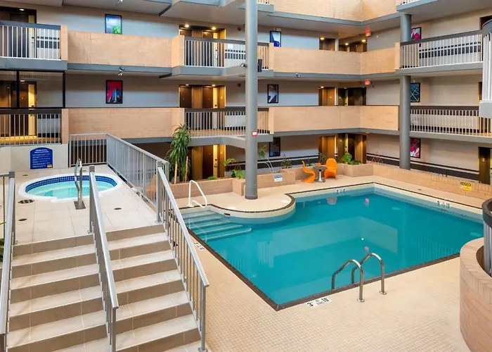 Beach hotel: Best Western Plus Village Park Inn