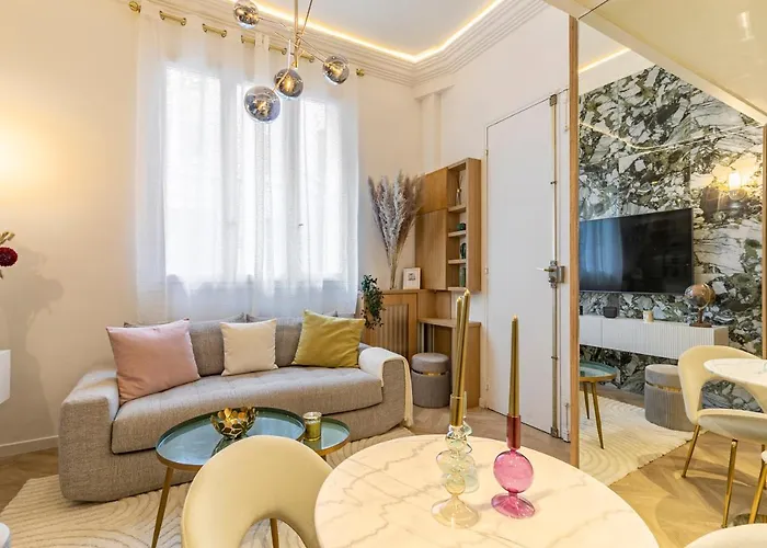 Appartement: le studio des Champs elysees