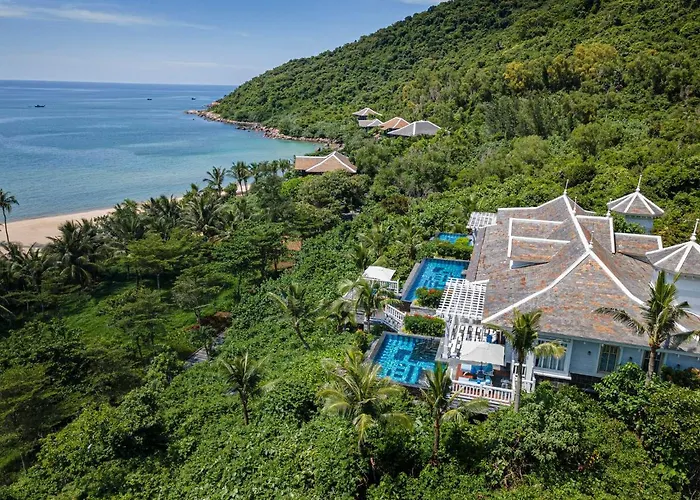Beach hotel: Intercontinental Danang Sun Peninsula Resort By Ihg
