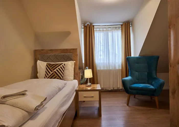 Cheap hotels Isha
