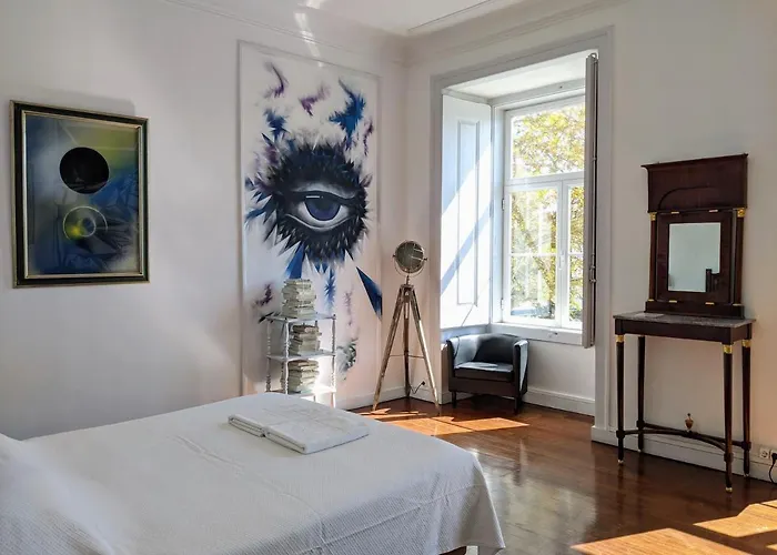 Cheap hotels Lost Lisbon :: Cais House