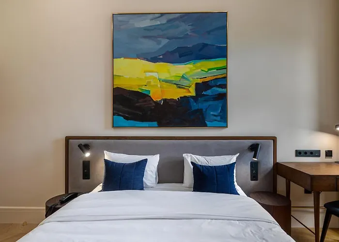 Pet Friendly hotel: On The Square