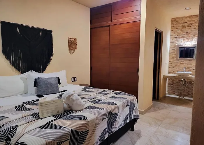 Cheap hotel: Suites Villas El Jardin